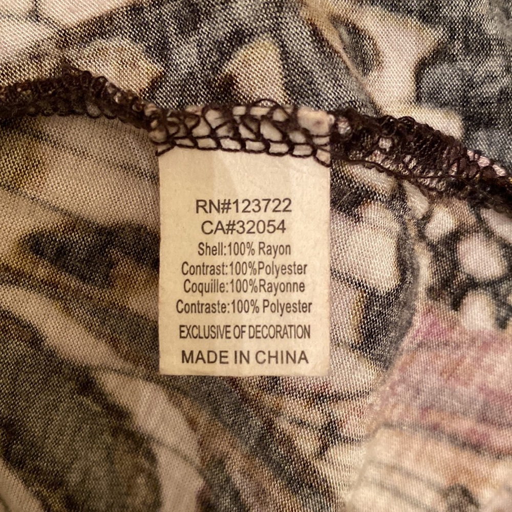 One September sleeveless top size small - Picture 4 of 4